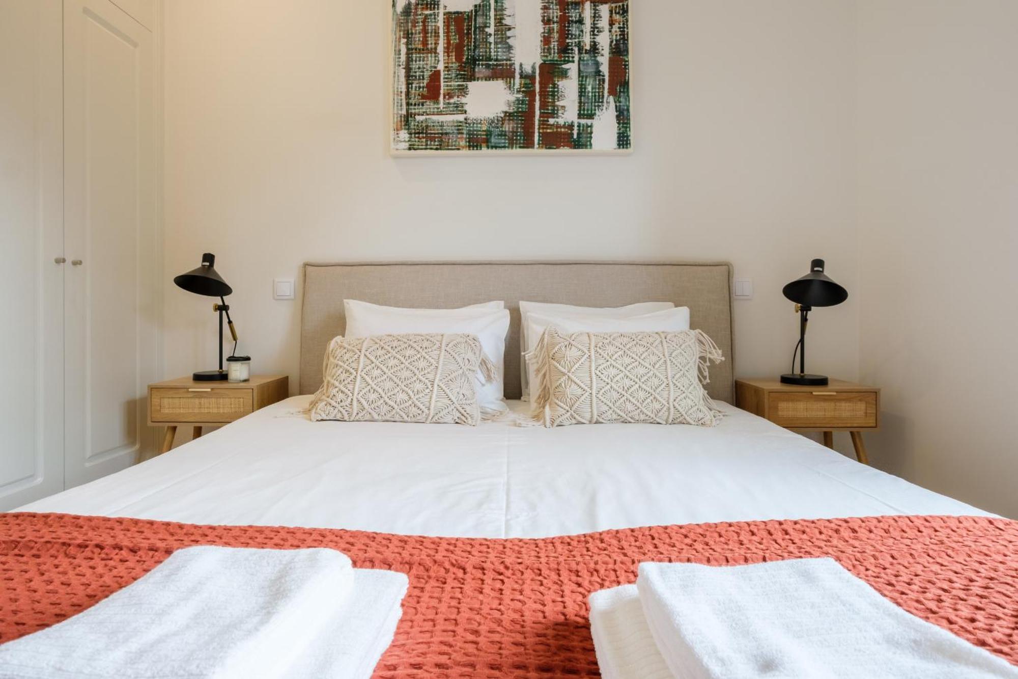 Appartement Art Deco 23 Luxury 2br Downtown Metro Ac Oporto